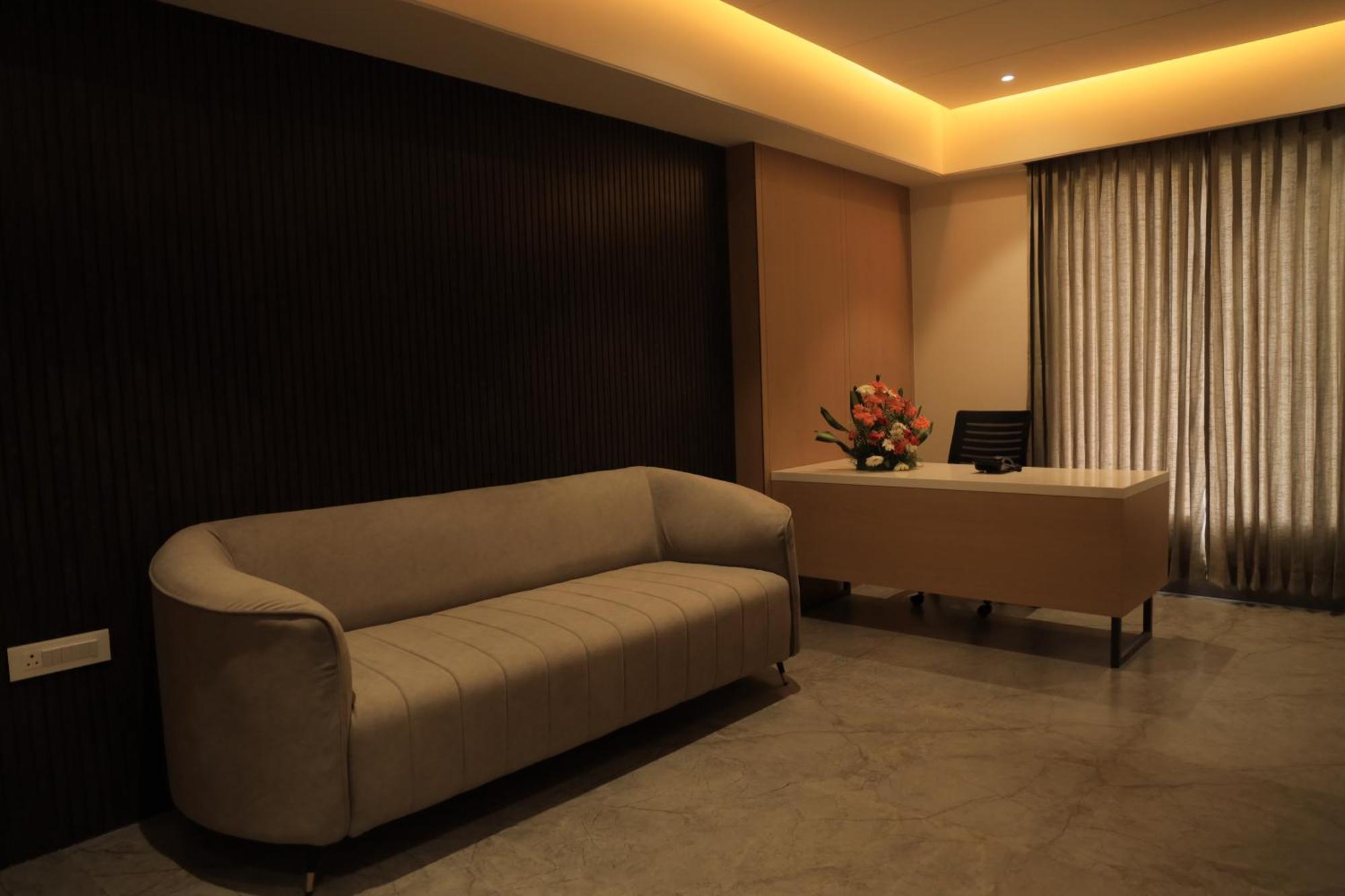 Vantara Suites Vellore Εξωτερικό φωτογραφία