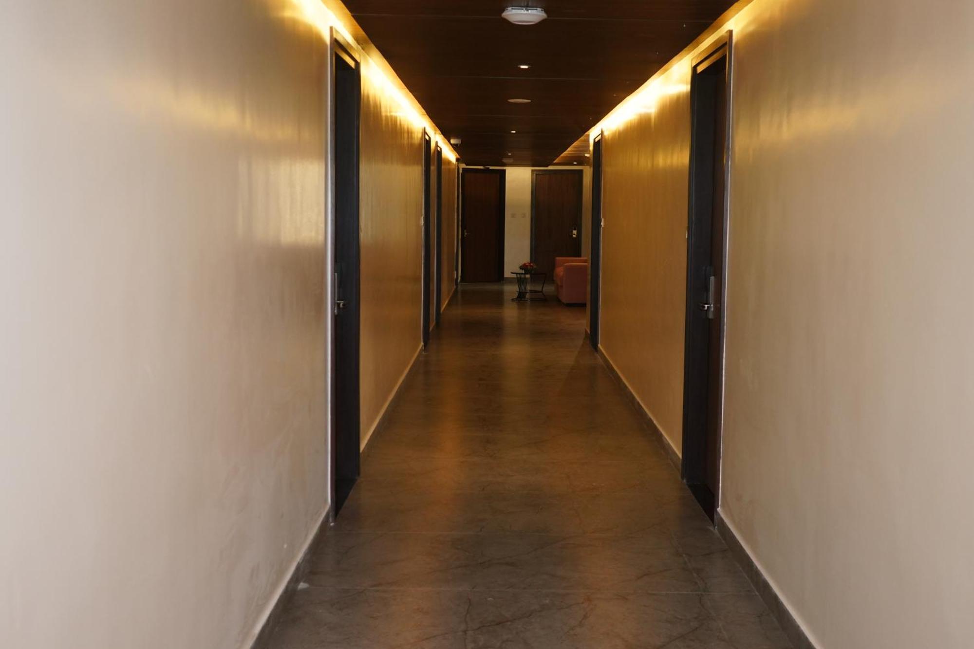 Vantara Suites Vellore Εξωτερικό φωτογραφία