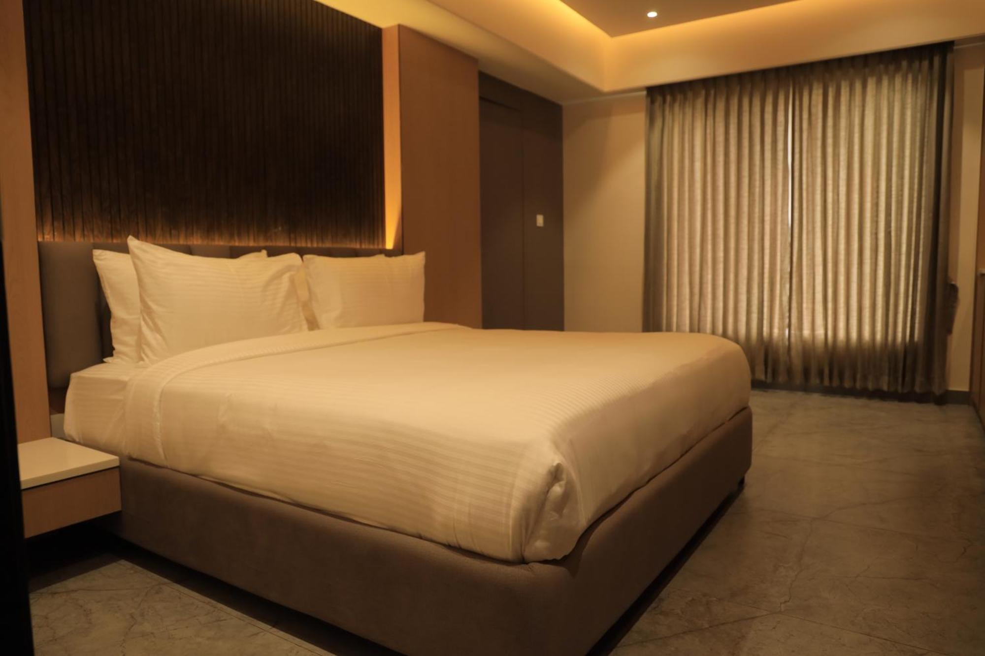 Vantara Suites Vellore Εξωτερικό φωτογραφία