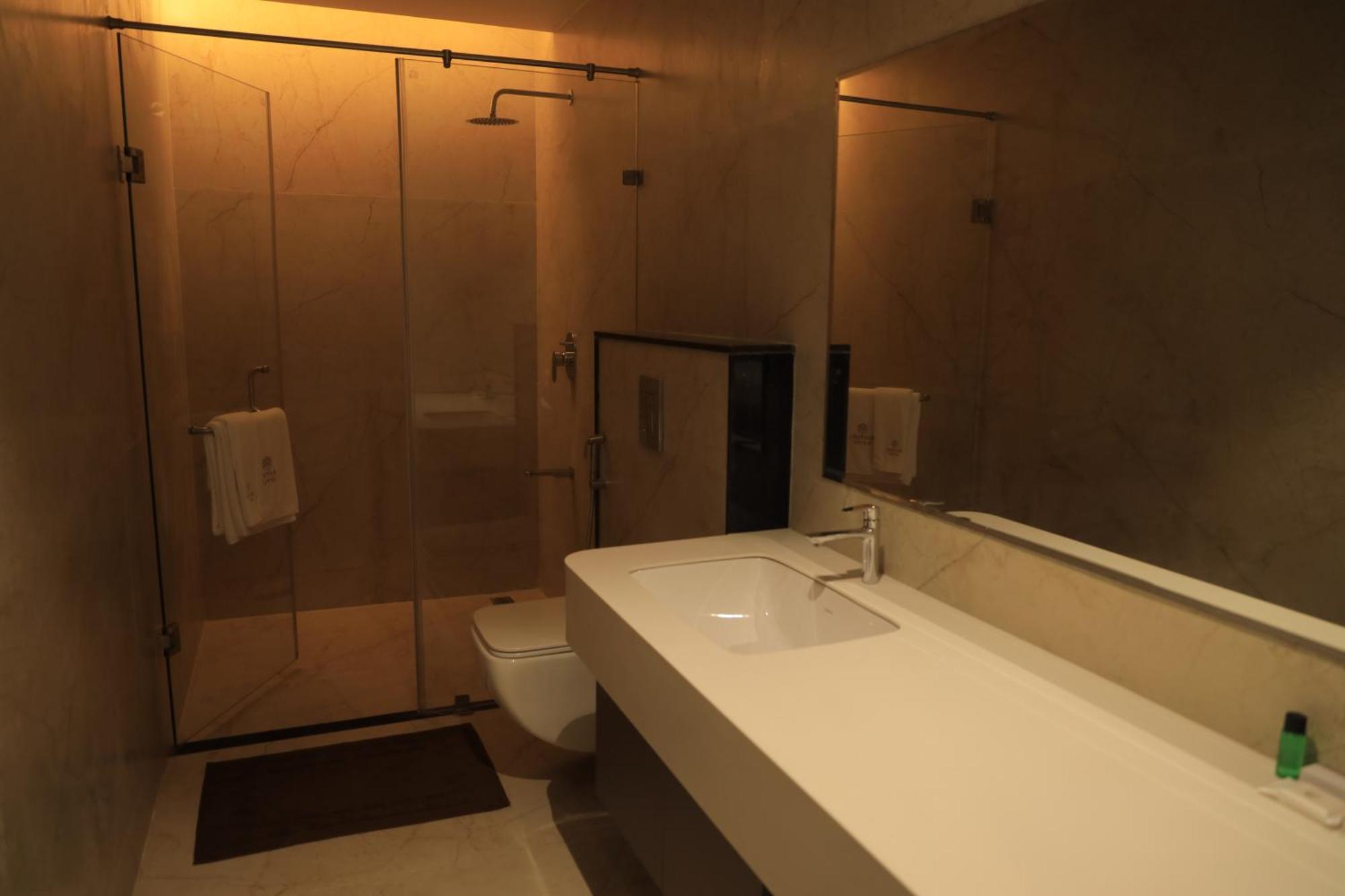 Vantara Suites Vellore Εξωτερικό φωτογραφία